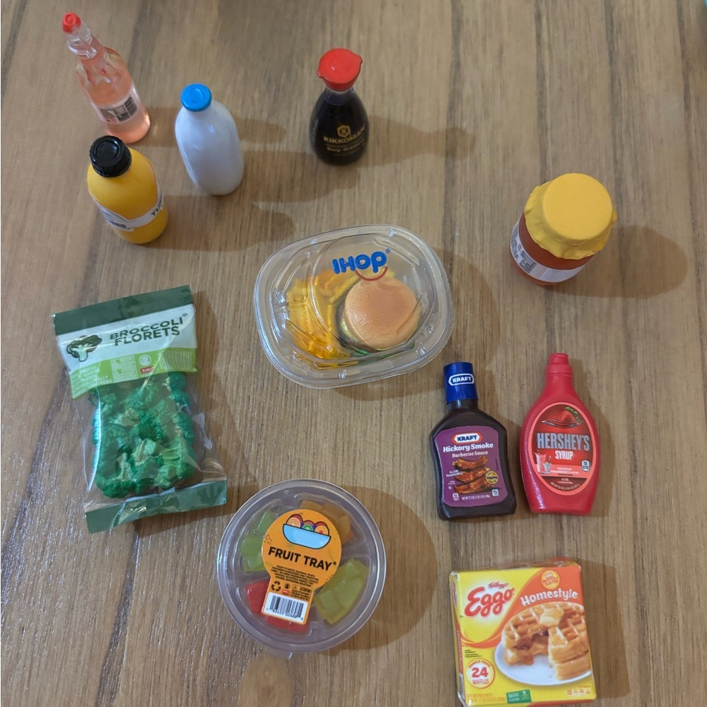 Mini Brands fridge food